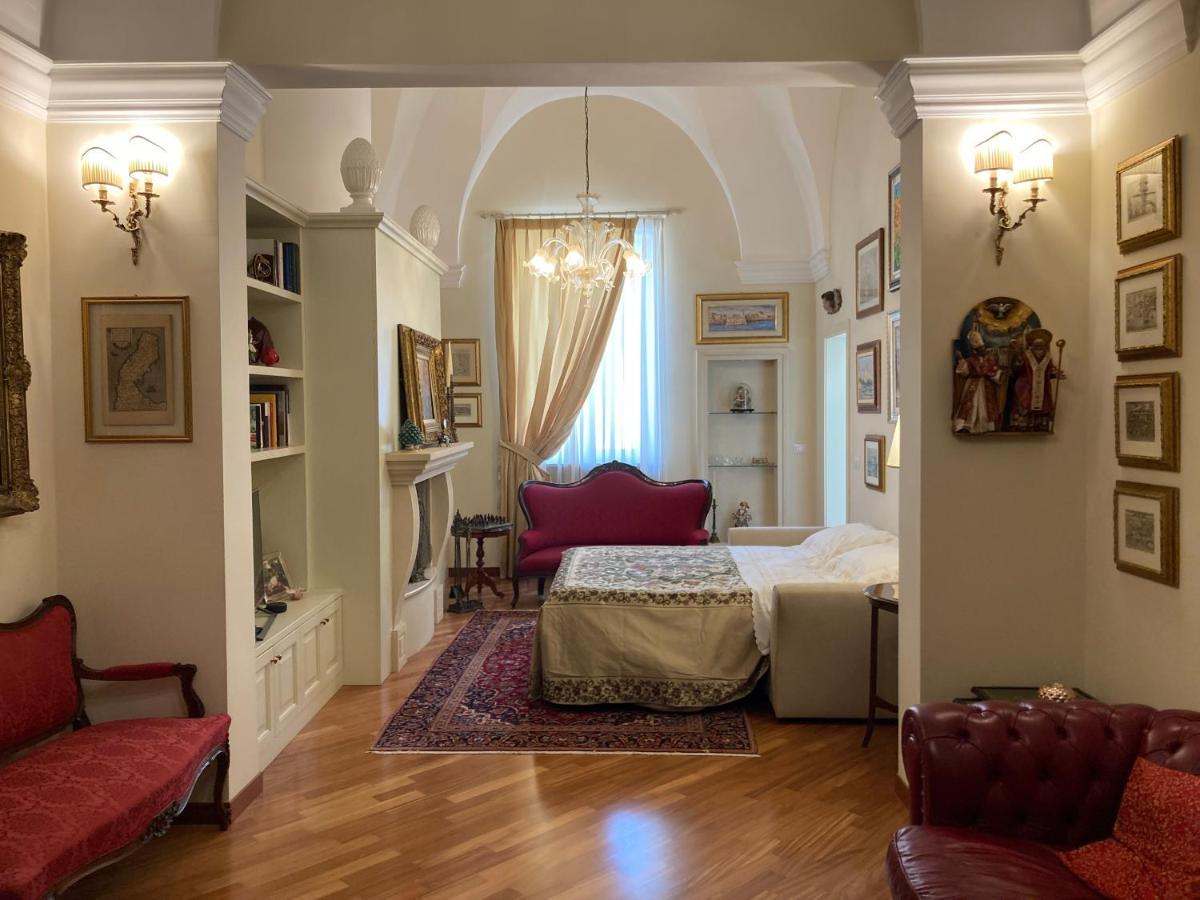 B&B Ai Due Santi Lecce Exterior foto